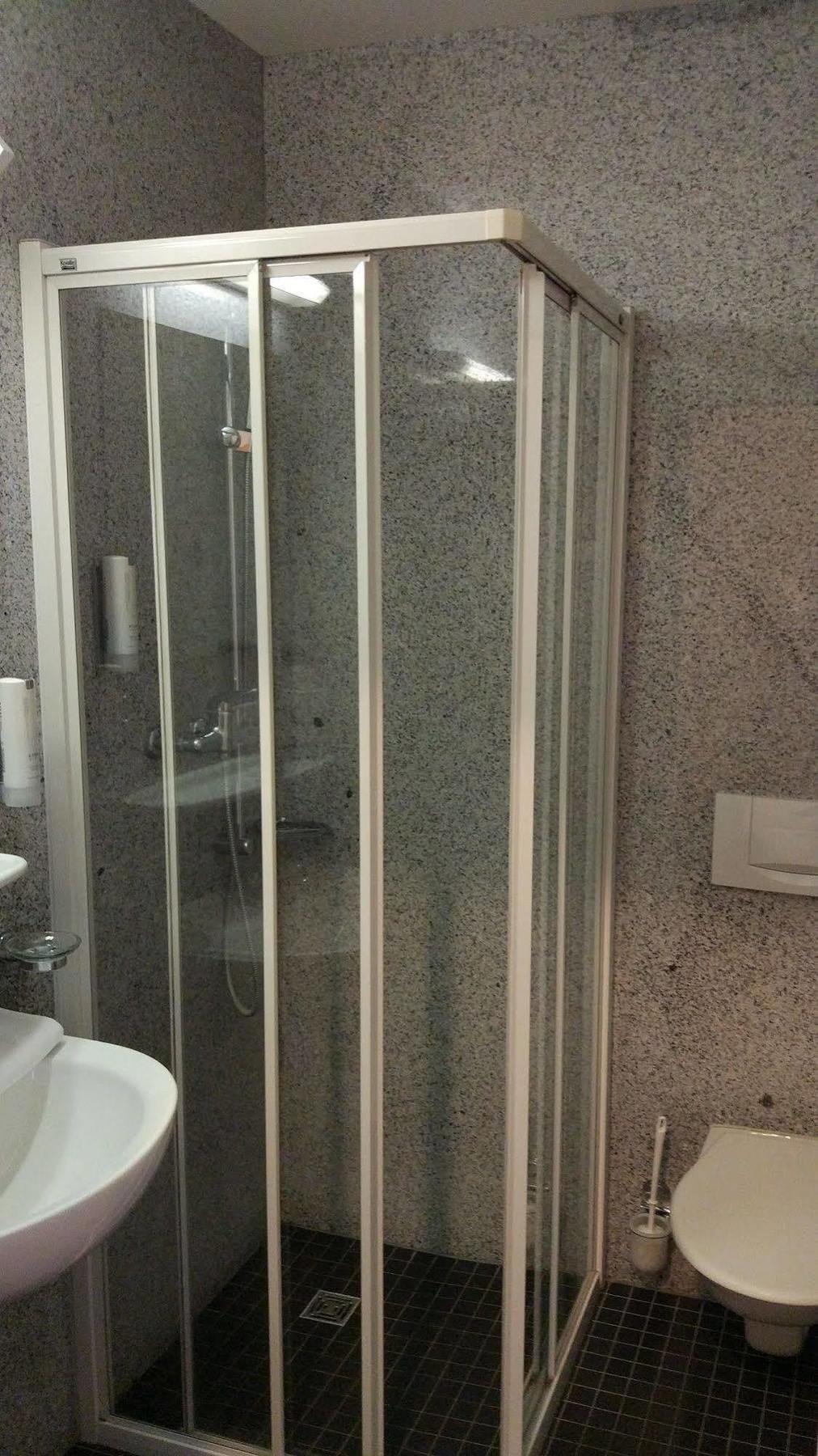 Tailormade Hotel Stans Sued Exterior foto